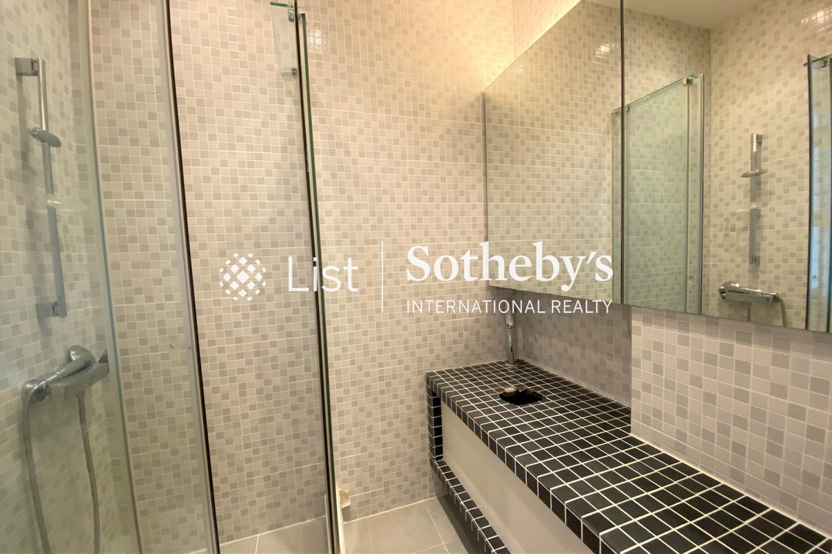 Hong Lok Mansion 康樂大廈 | Master Bathroom