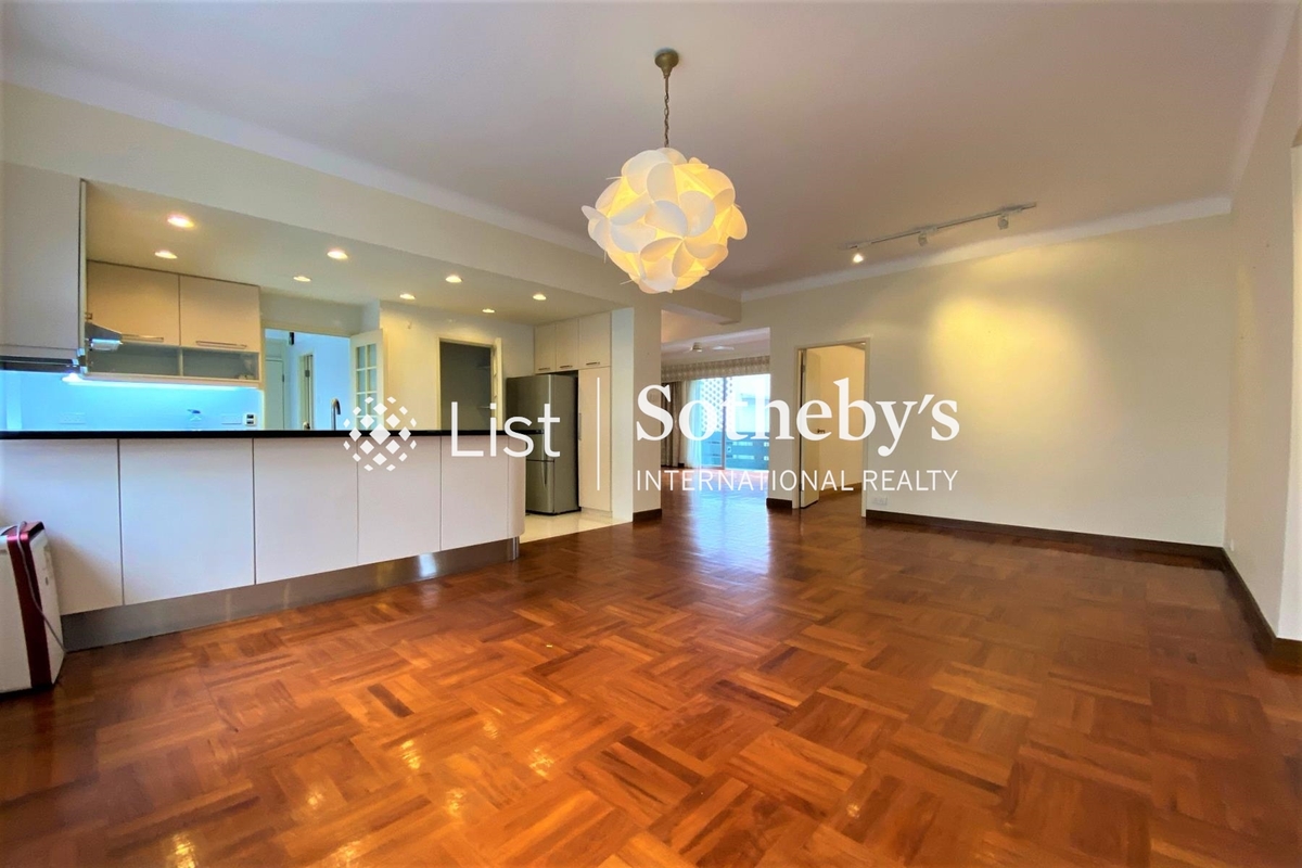 Hong Lok Mansion 康樂大廈 | Living and Dining Room