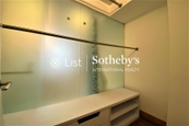Hong Lok Mansion 康樂大廈 | Walk-in Closet in Master Bedroom