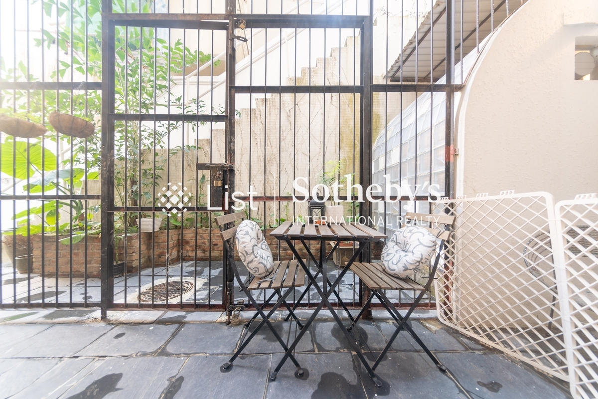 Bayview Mansion 樂觀大廈 | Private Terrace off Living and Dining Room