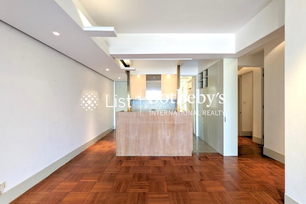 Best View Court 好景大廈 | Living and Dining Room