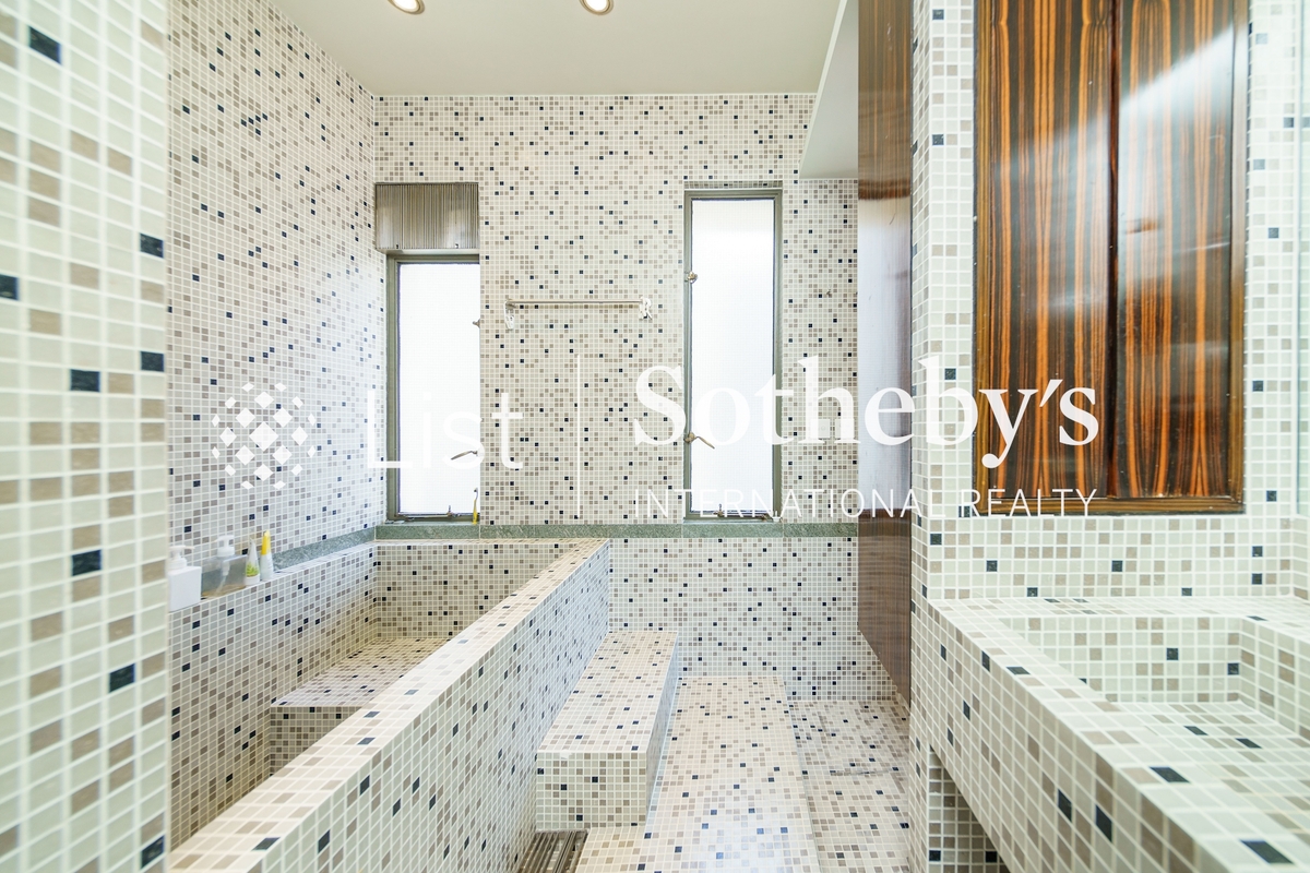 Best View Court 好景大廈 | Master Bathroom