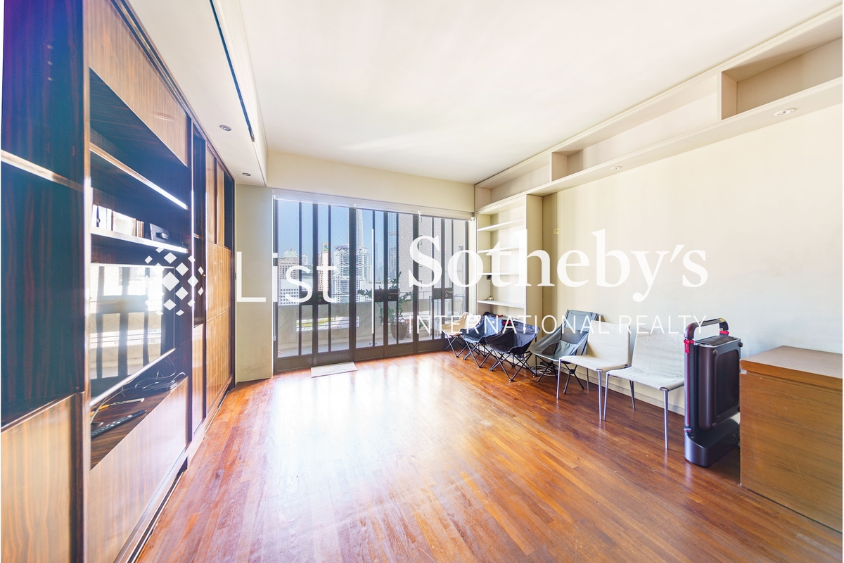 Best View Court 好景大廈 | Living and Dining Room