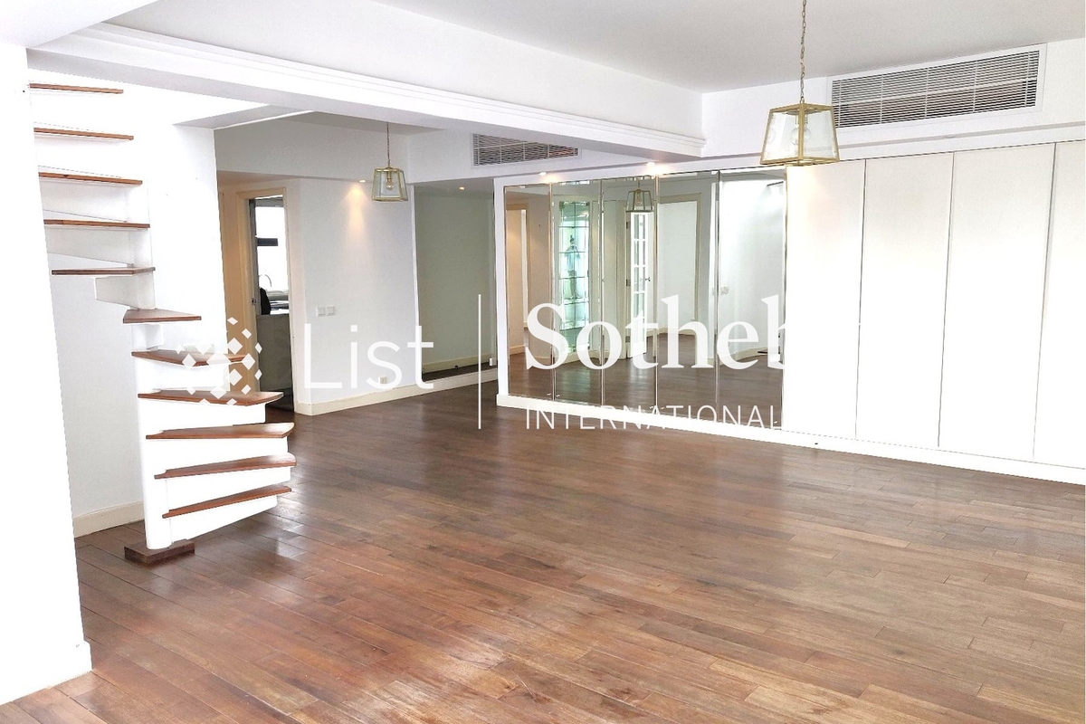 Kam Fai Mansion 锦辉大厦 | Living and Dining Room