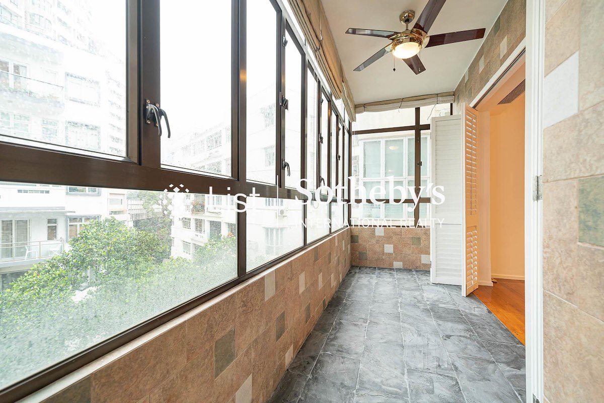 Estella Court 香海大廈 | Enclosed Balcony off Living and Dining Room
