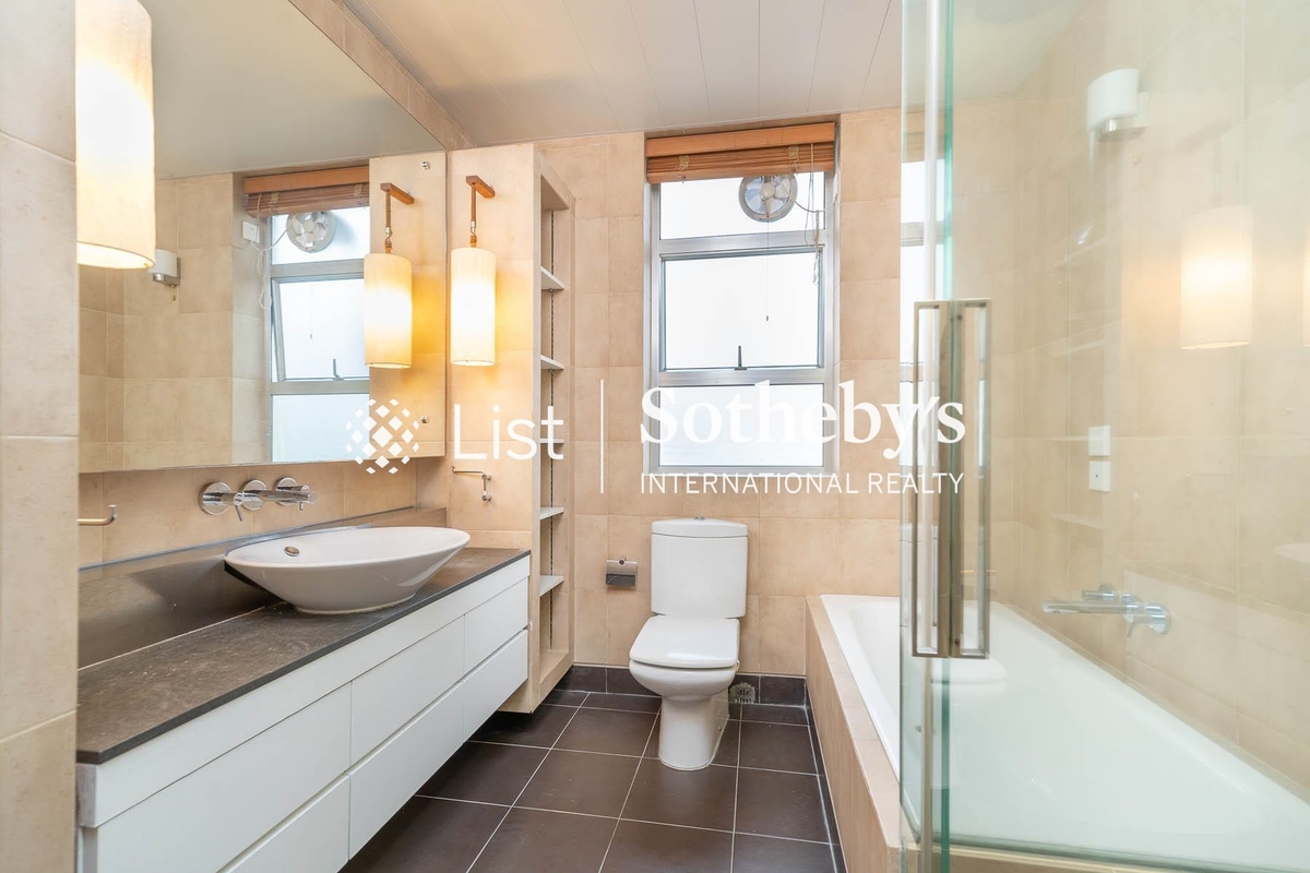 Estella Court 香海大廈 | Master Bathroom