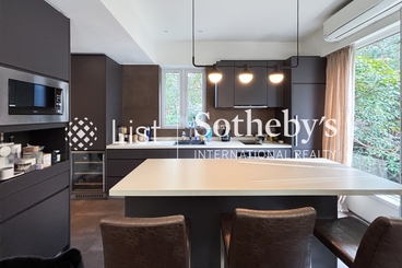 Pak Fai Mansion 百輝大廈 | 