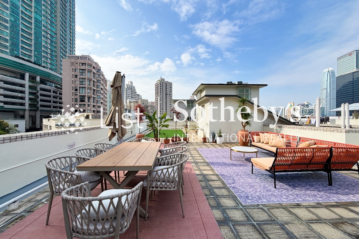 Pak Fai Mansion 百輝大廈 | Communal Roof