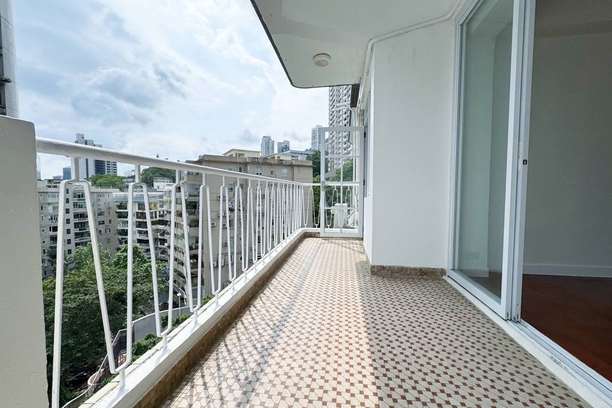 Pak Fai Mansion 百輝大廈 | Balcony off Living and Dining Room