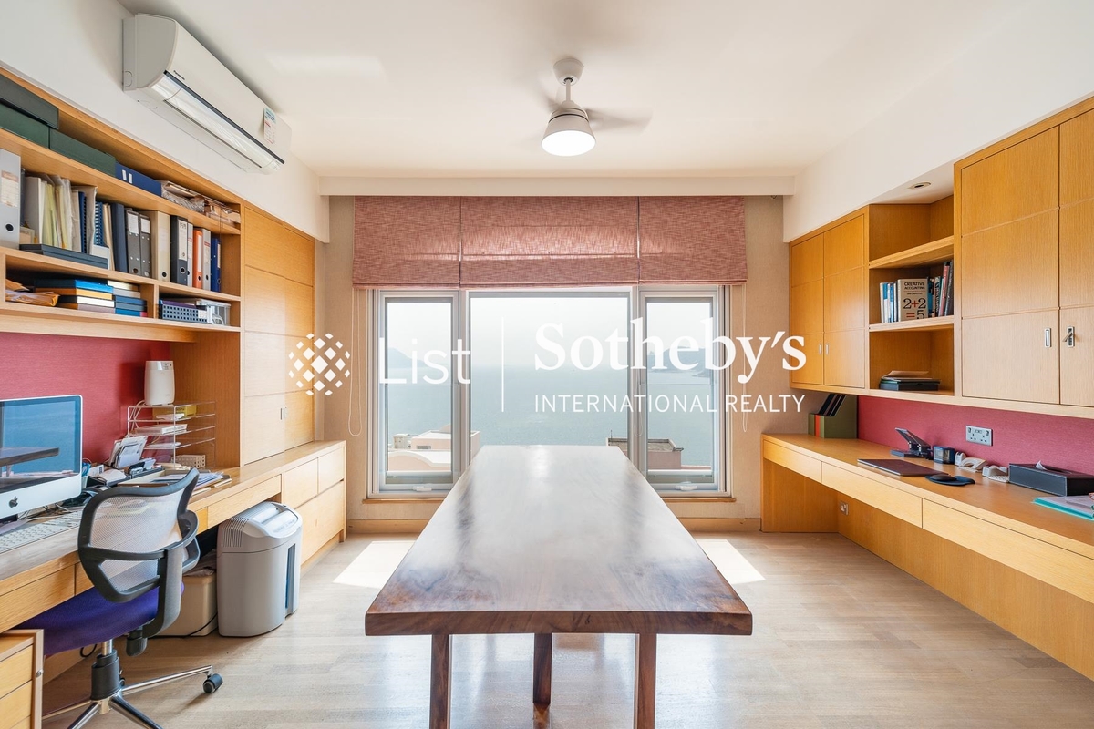 Redhill Peninsula 紅山半島 | Family Room