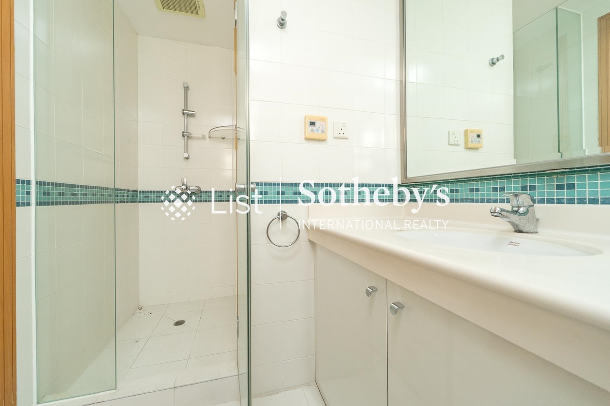 Grand House 柏齡大廈 | Second En-suite Bathroom