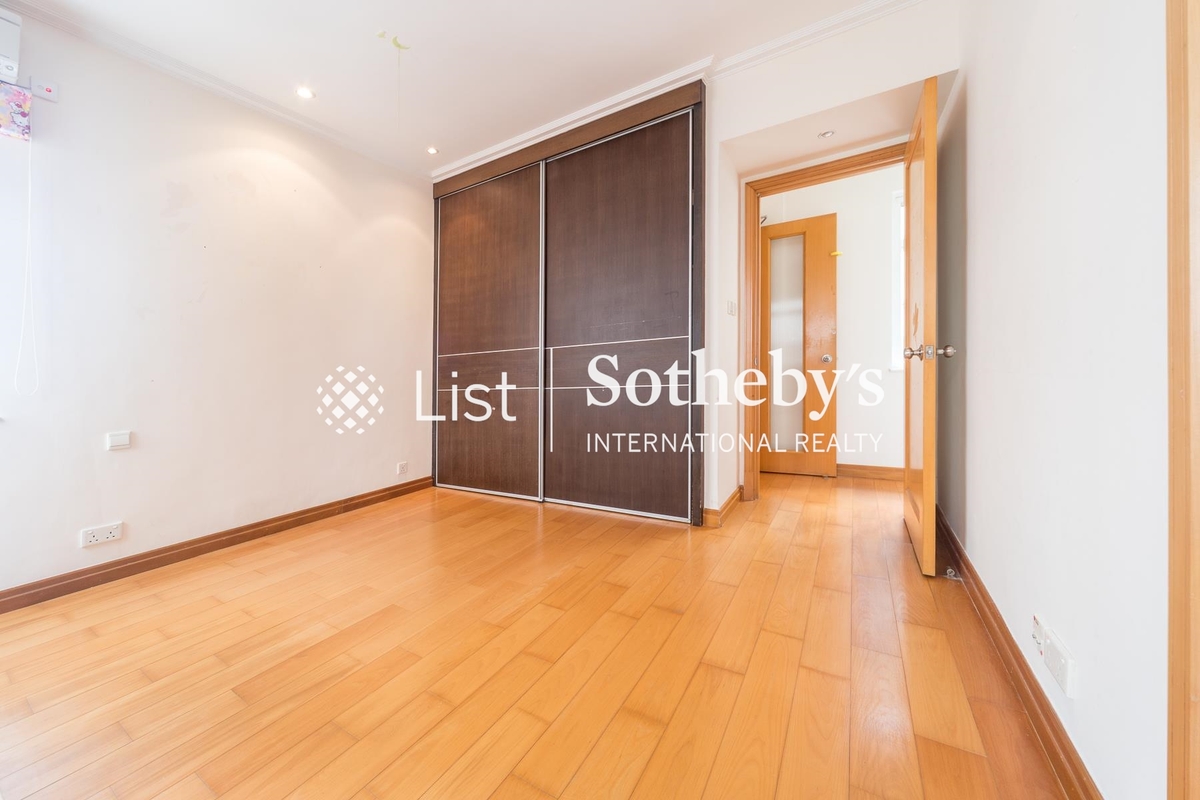 Grand House 柏齡大廈 | Second En-suite Bedroom