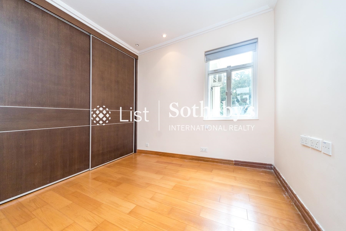 Grand House 柏齡大廈 | Third En-suite Bedroom