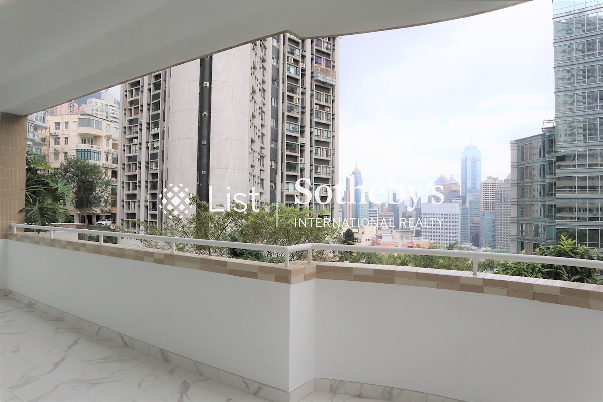 Horizon Mansion 崇华大厦 | Private Terrace off Living and Dining Room