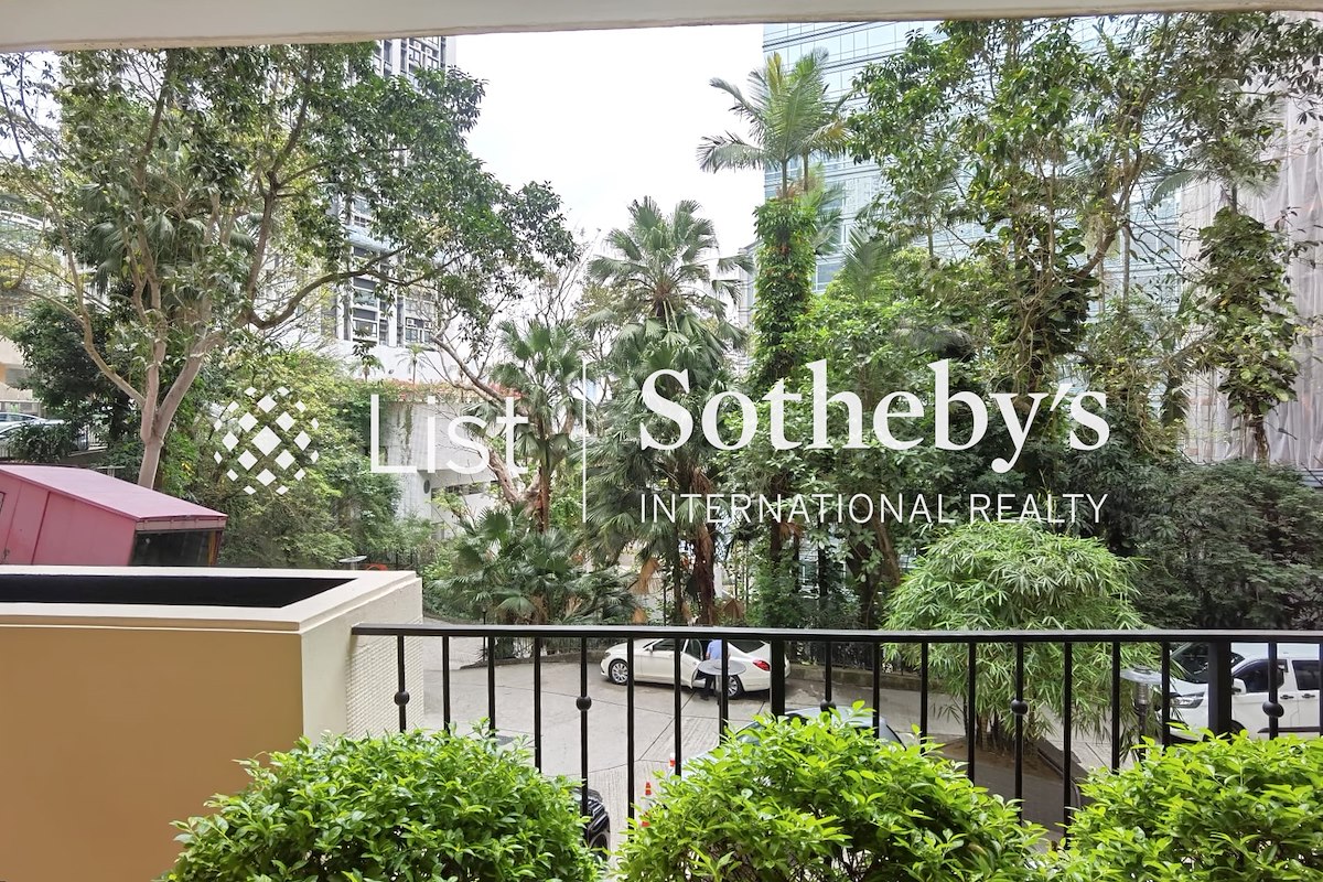 Glory Mansion 輝煌大廈 | Balcony off Living Room