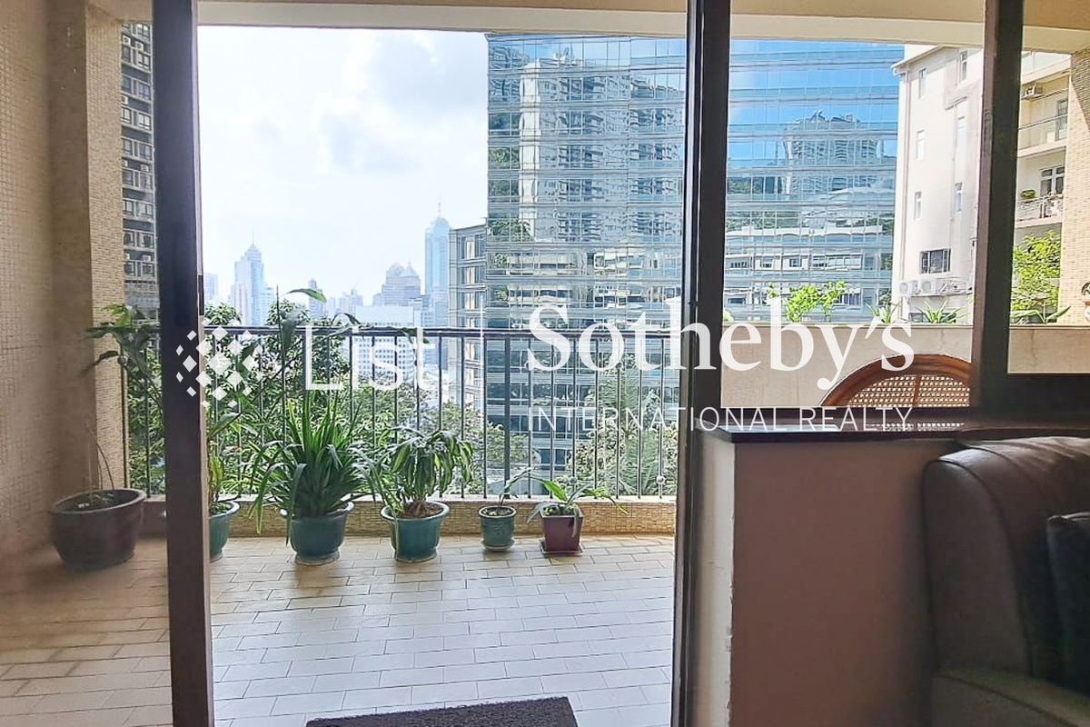 Glory Mansion 輝煌大廈 | View from Living Room