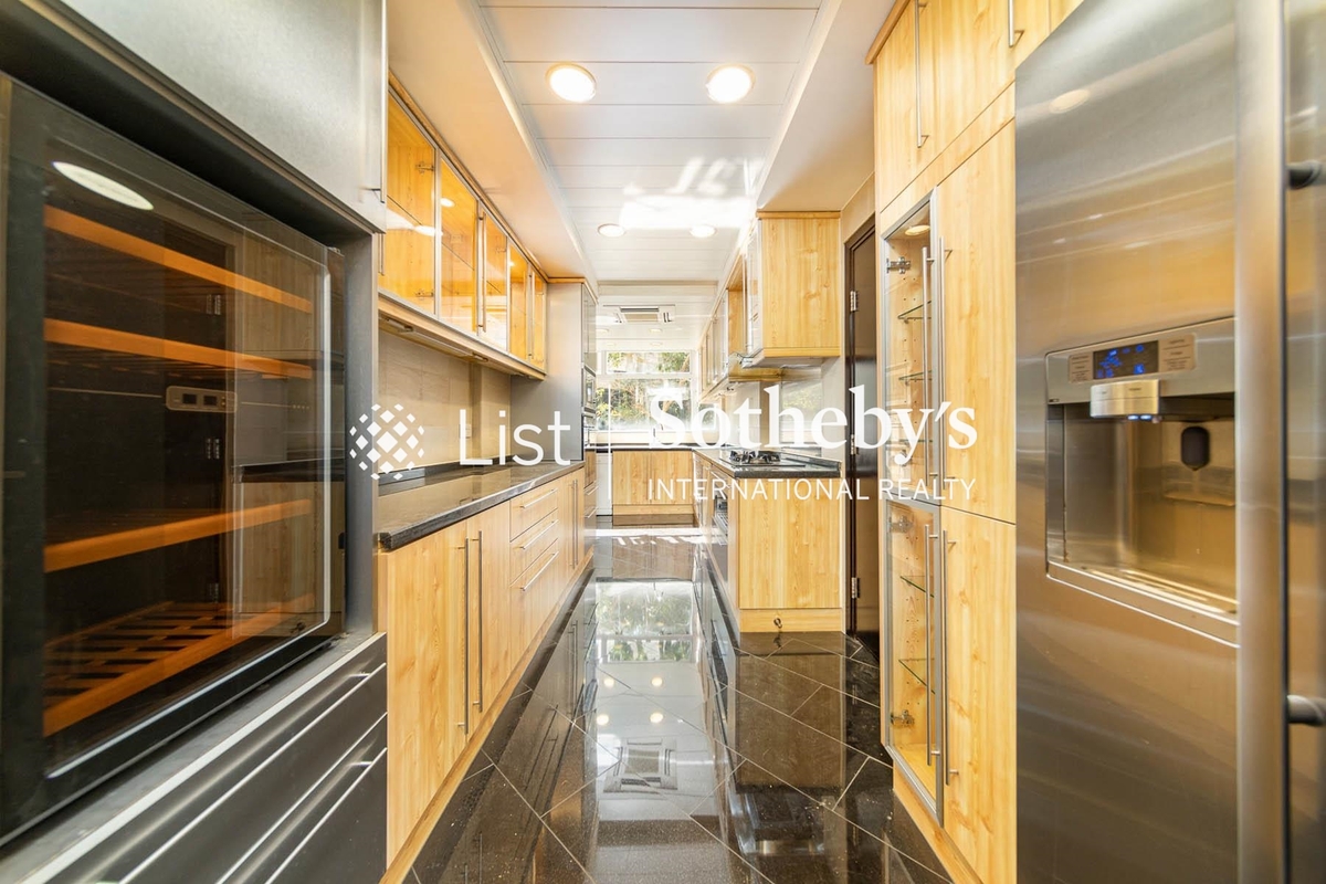 Glory Mansion 輝煌大廈 | Kitchen