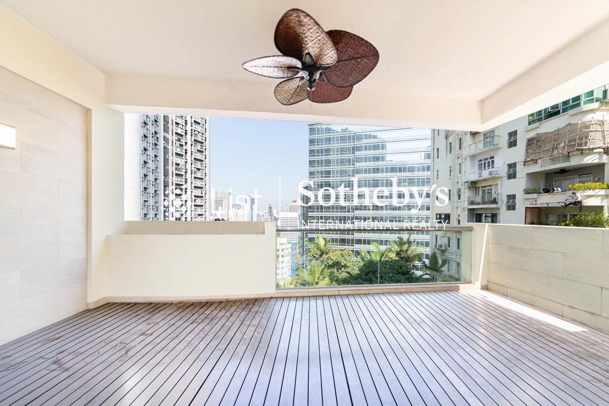 Glory Mansion 輝煌大廈 | Balcony off Living and Dining Room