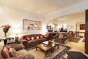 Grand House 柏齡大廈 | Living and Dining Room