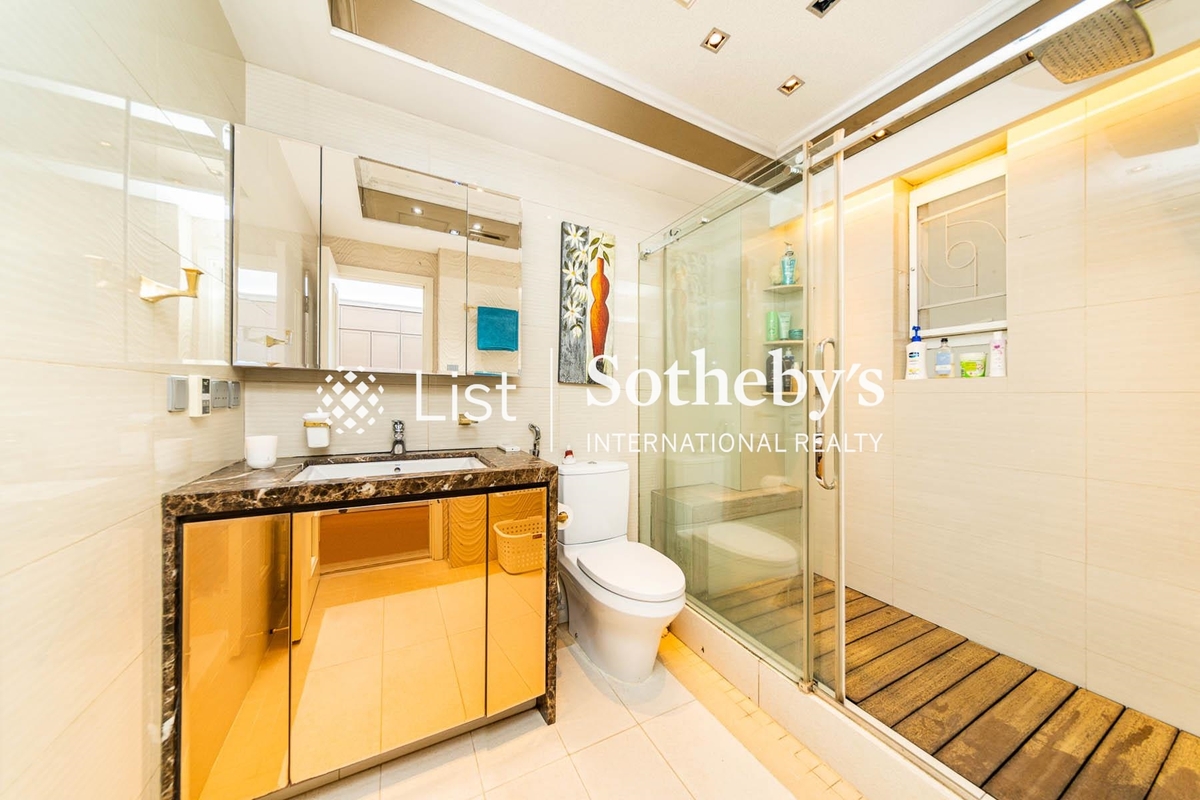 Grand House 柏齡大廈 | Master Bathroom