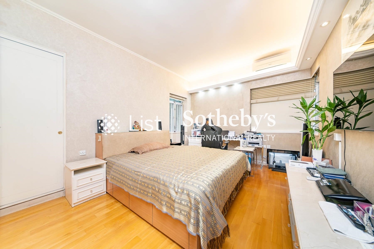 Grand House 柏齡大廈 | Second En-suite Bedroom
