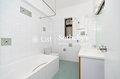 Grand House 柏龄大厦 | Master Bathroom