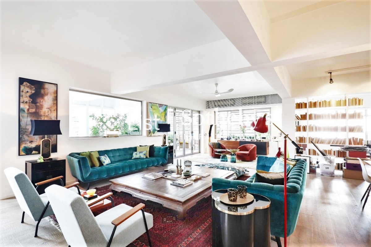 Grand House 柏齡大廈 | Living and Dining Room