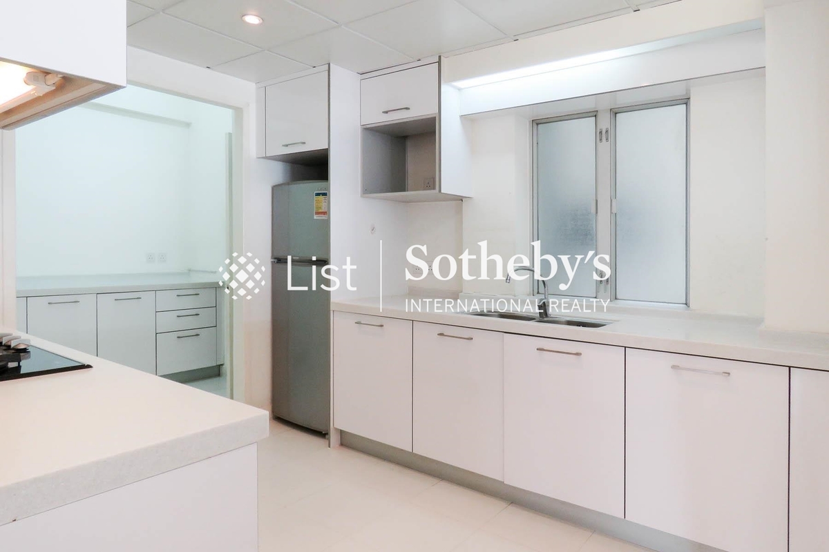 Grosvenor House 高雲大廈 | Open Kitchen