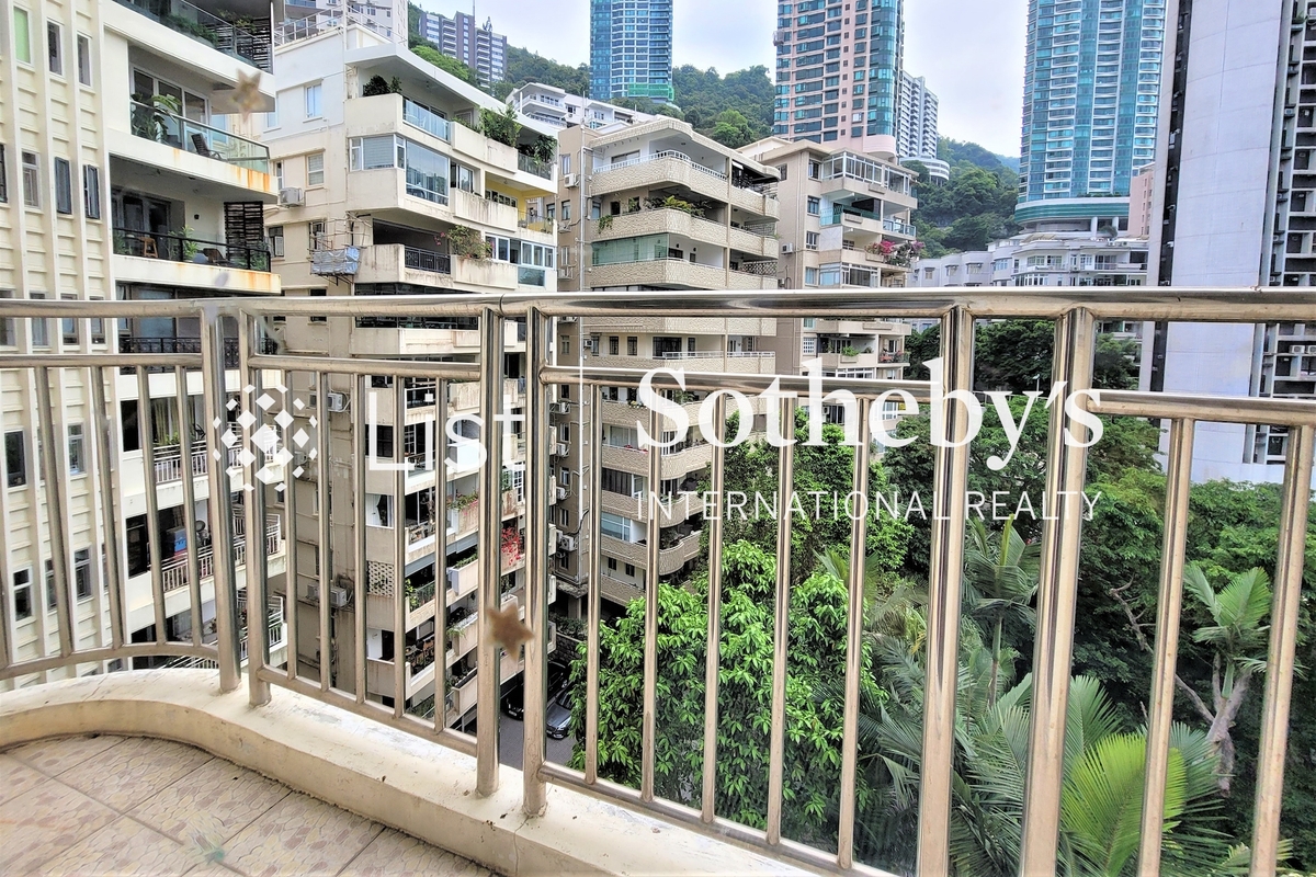 Grosvenor House 高雲大廈 | Balcony off Second En-suite Bedroom