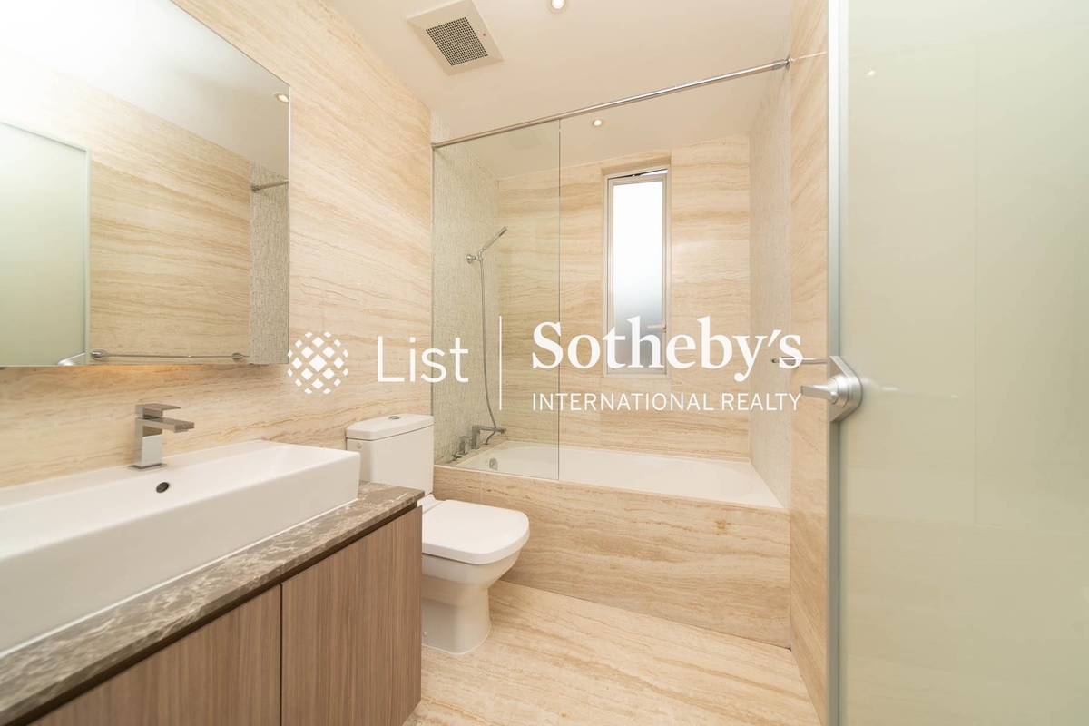 Redhill Peninsula 紅山半島 | Second En-suite Bathroom