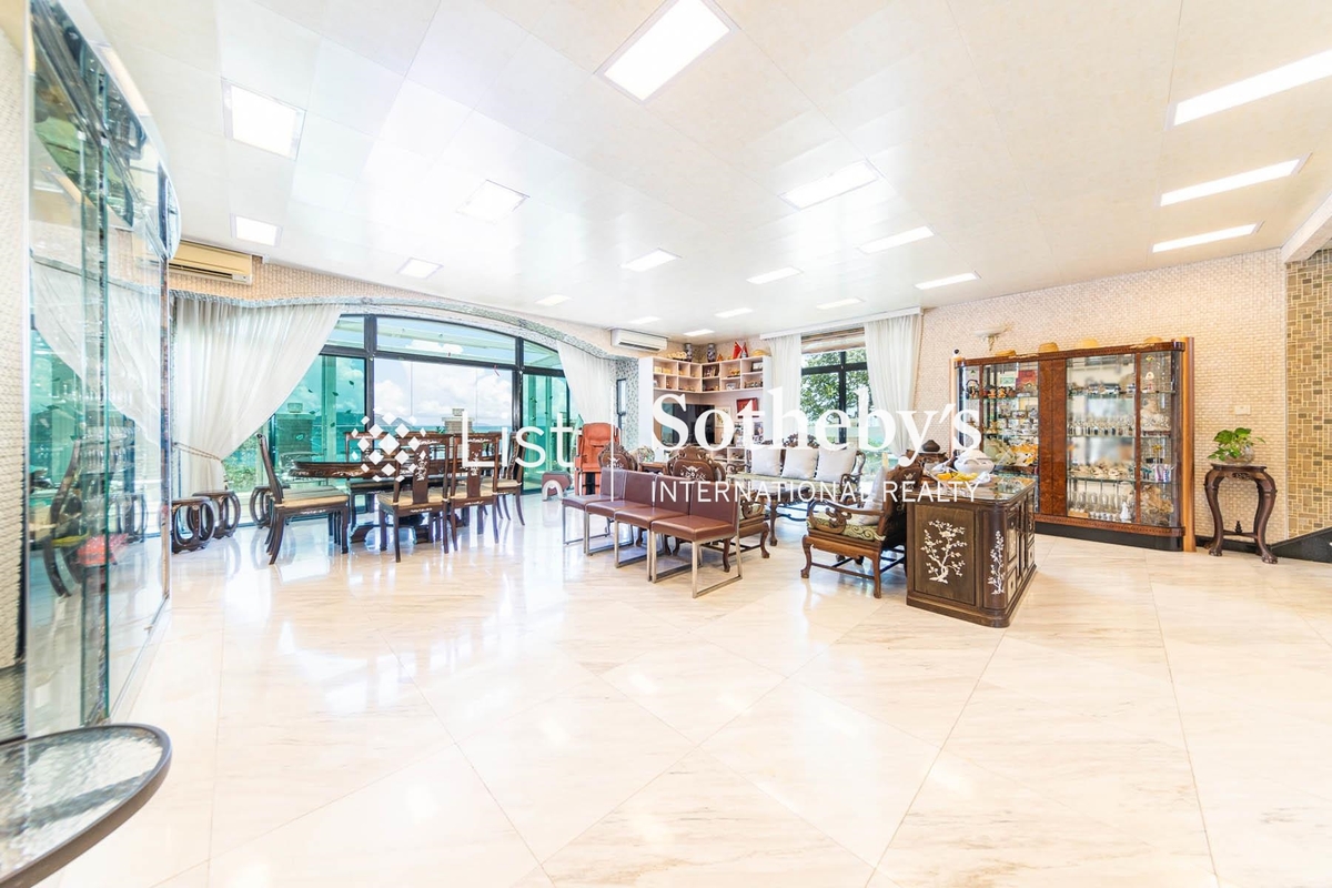 Villa Rosa 玫瑰園 | Living and Dining Room