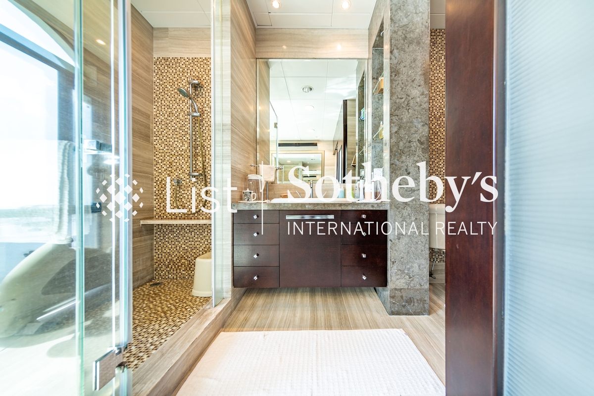 Villa Rosa 玫瑰園 | Master Bathroom