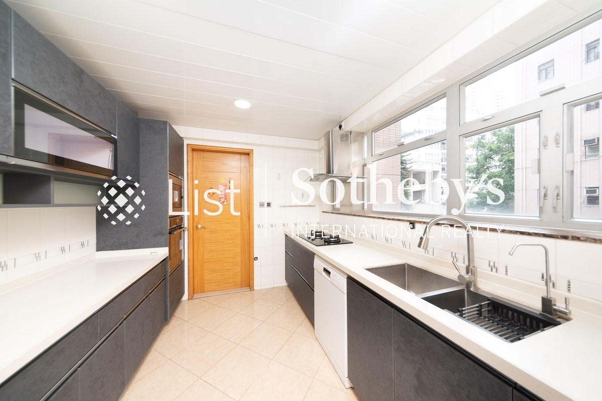 Dragon View 龍景樓 | Kitchen