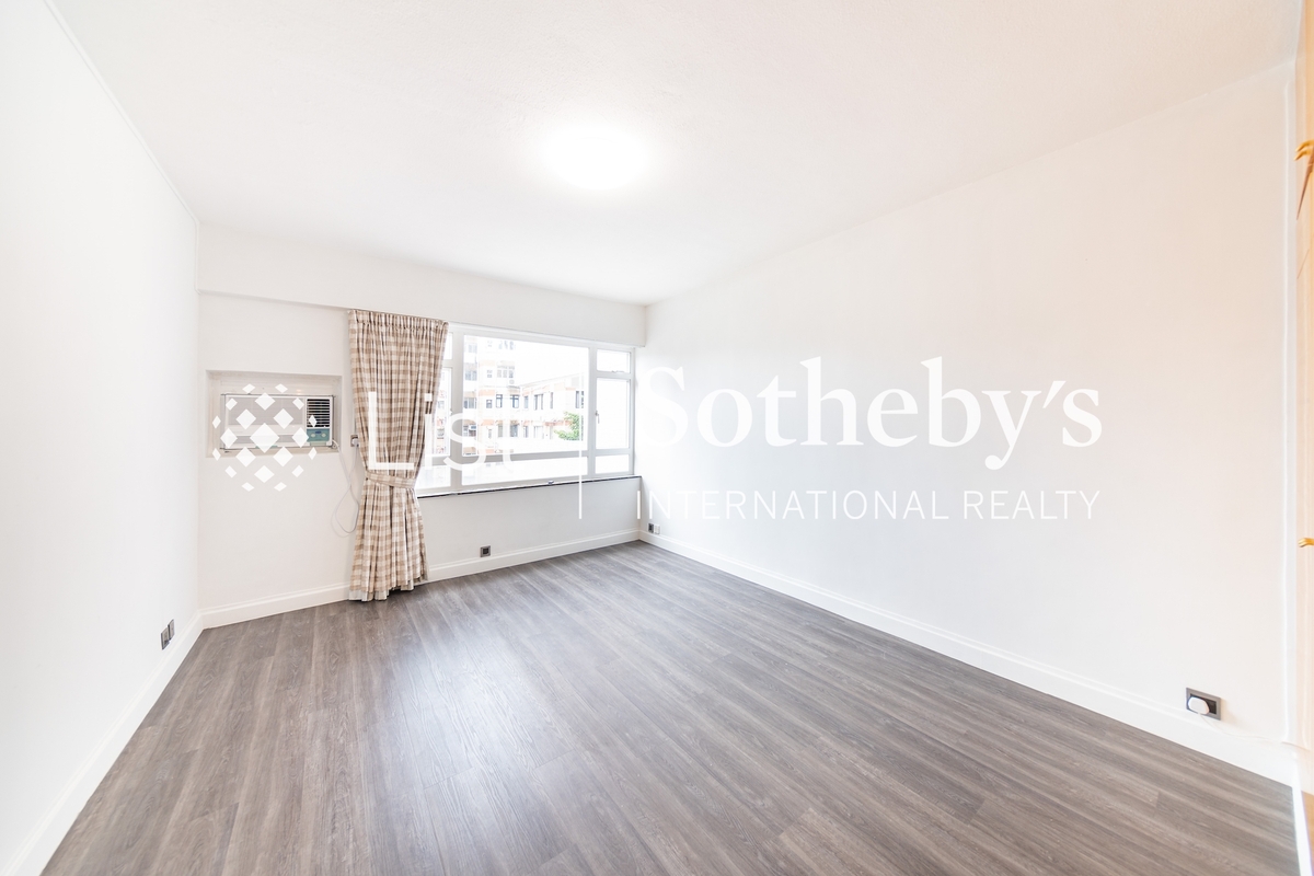 Dragon View 龍景樓 | Second bedroom