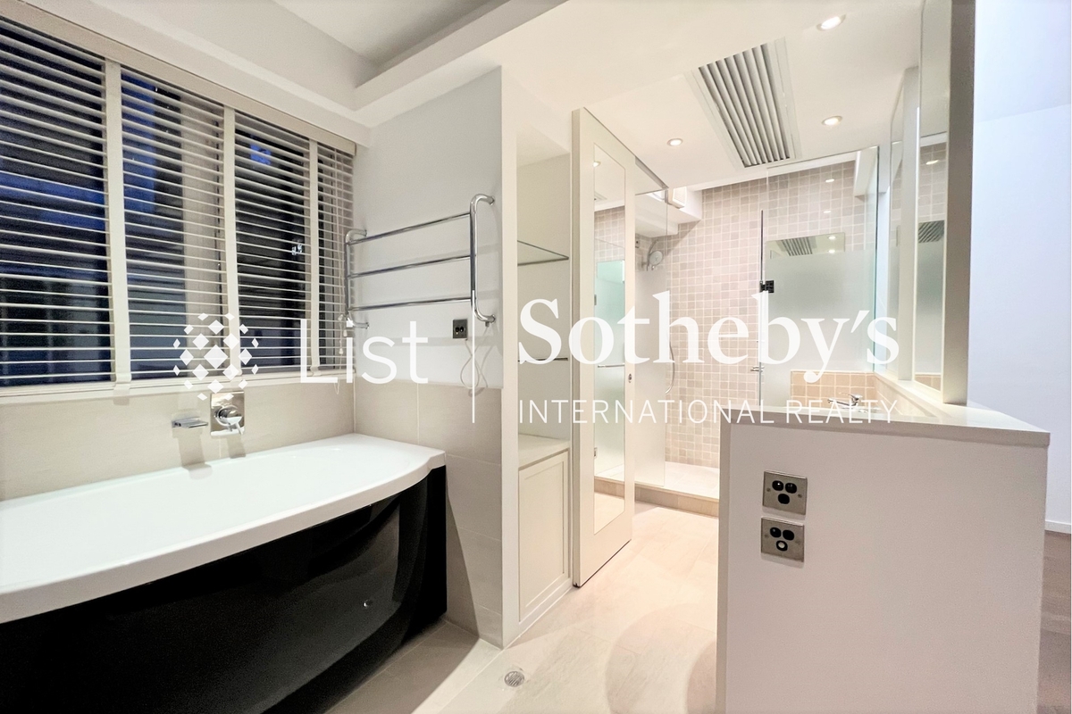 Kenne Mansion Kenne Mansion | Master Bathroom