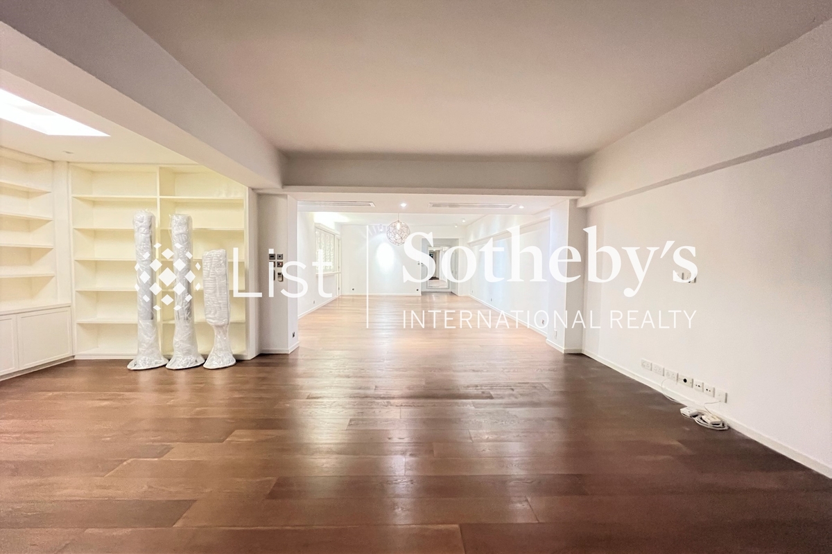 Kenne Mansion Kenne Mansion | Living and Dining Room