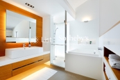 Hoi Fung Path 海風徑 | Master Bathroom