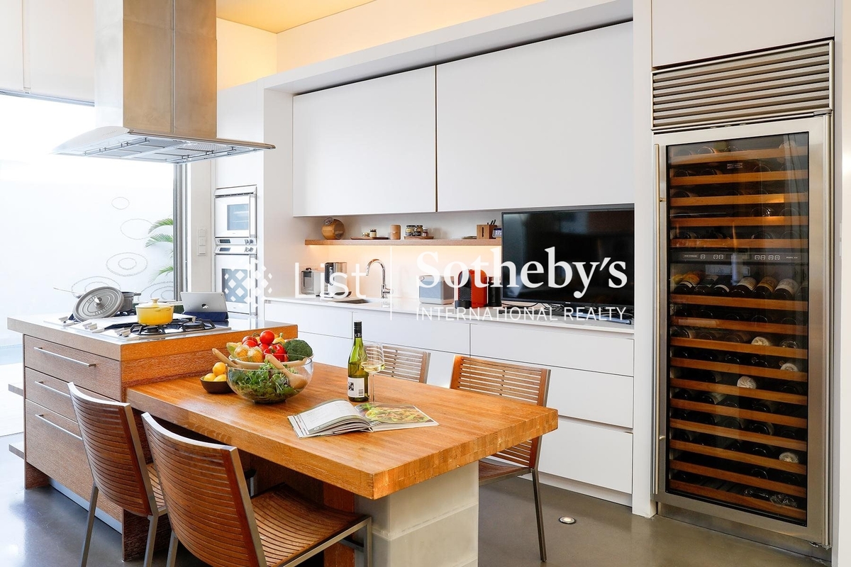 Hoi Fung Path 海風徑 | Open Kitchen