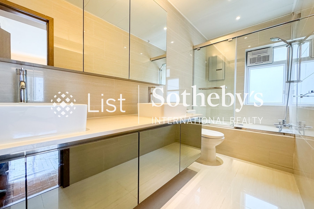 Repulse Bay Garden 麗景園 | Master Bathroom