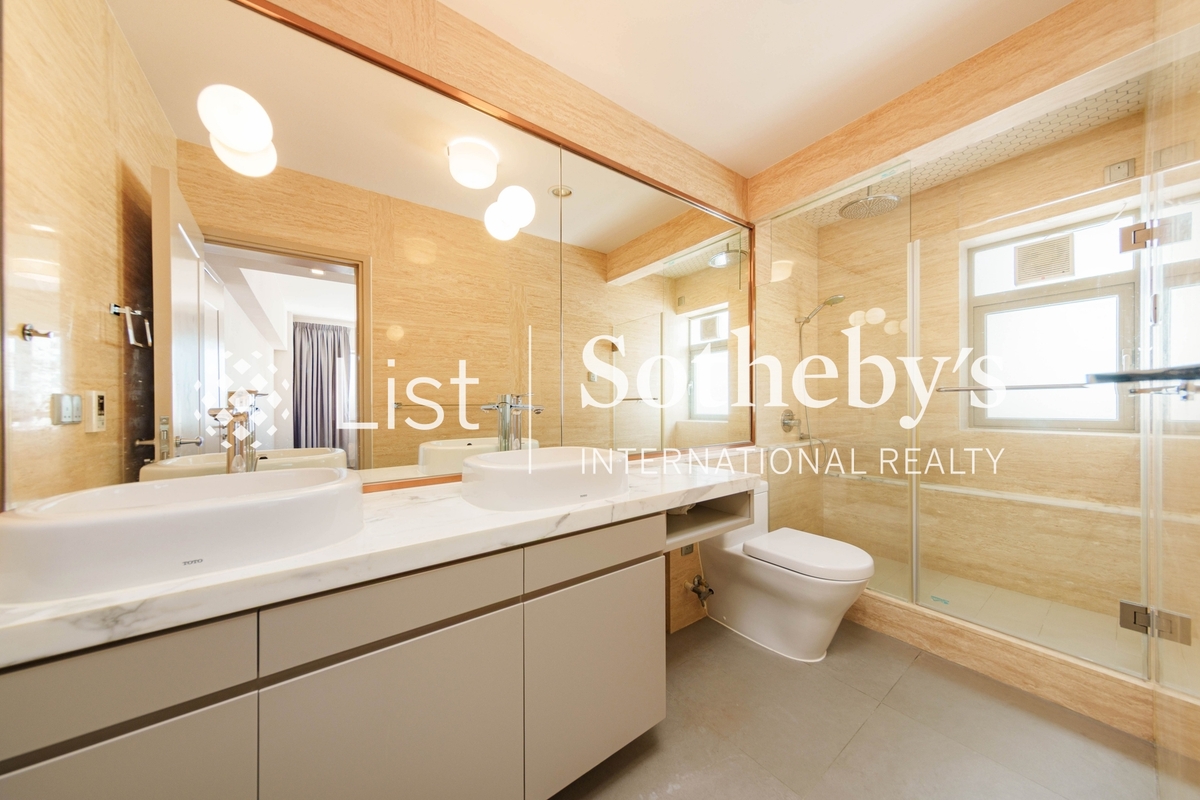Repulse Bay Garden 麗景園 | Master Bathroom
