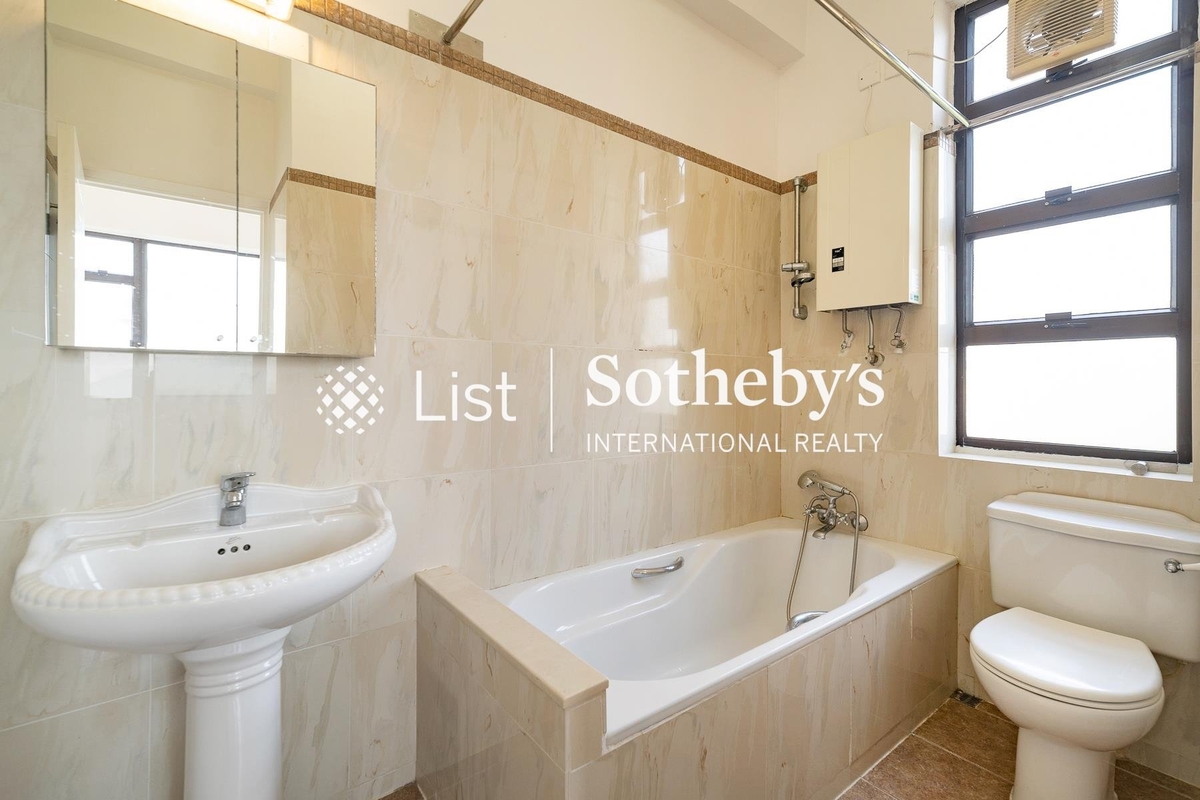 Gordon Terrace 歌敦臺 | Master Bathroom