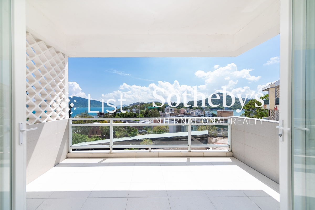 Gordon Terrace 歌敦台 | Balcony off Living and Dining Room