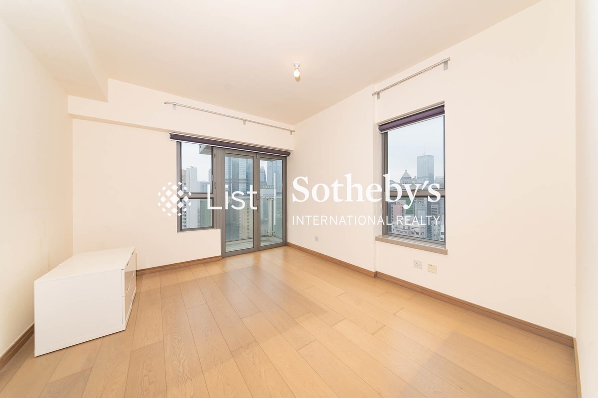 Centre Point 尚賢居 | Master Bedroom