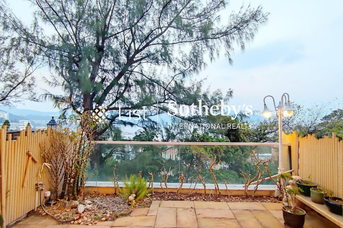 Carmel Hill 海明山 | Private Terrace off Living Room