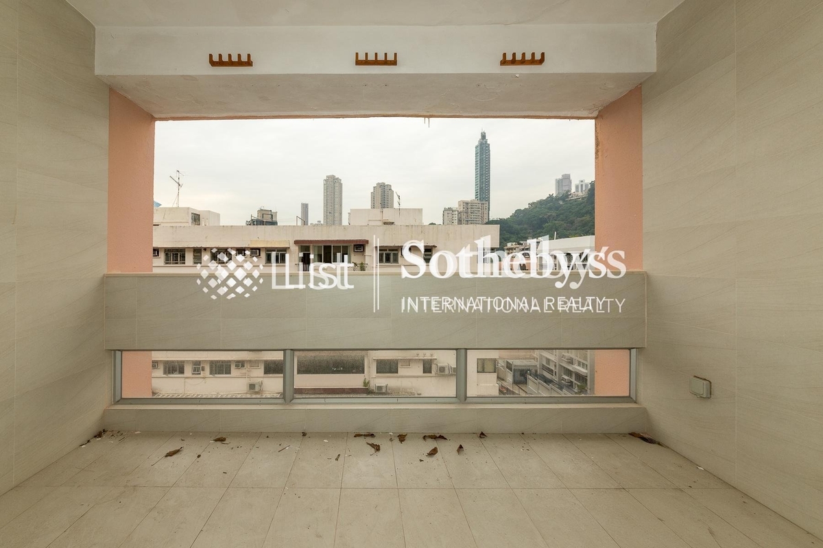 No. 9 Broom Road 蟠龍道9號 | Balcony