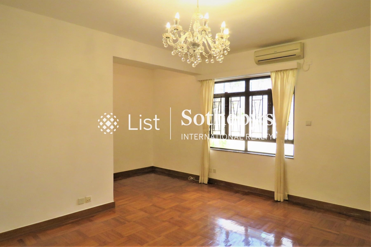 No. 9 Broom Road 蟠龍道9號 | Master Bedroom