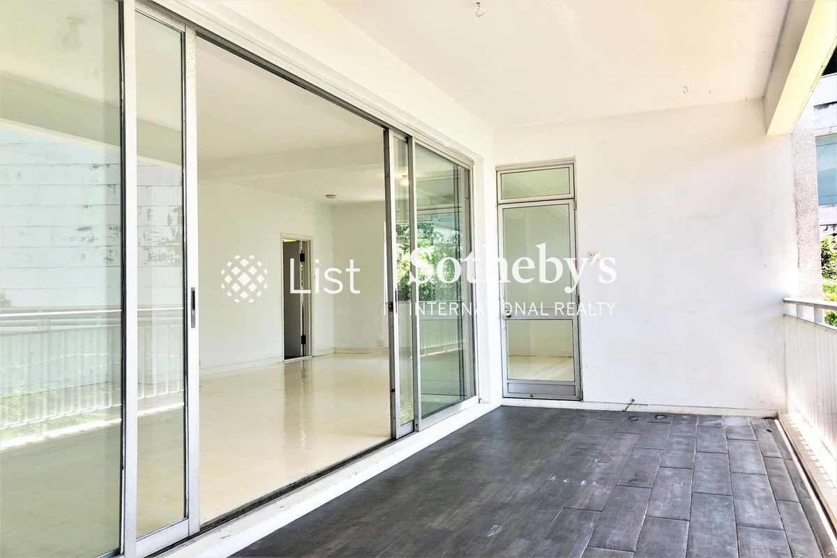 Villa Martini 醇廬 | Private Terrace off Living and Dining Room