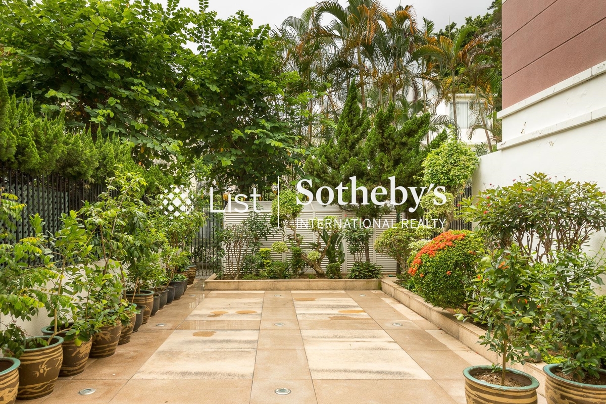 Stanley Breeze 環海祟樓 | Private Garden off Dining Room