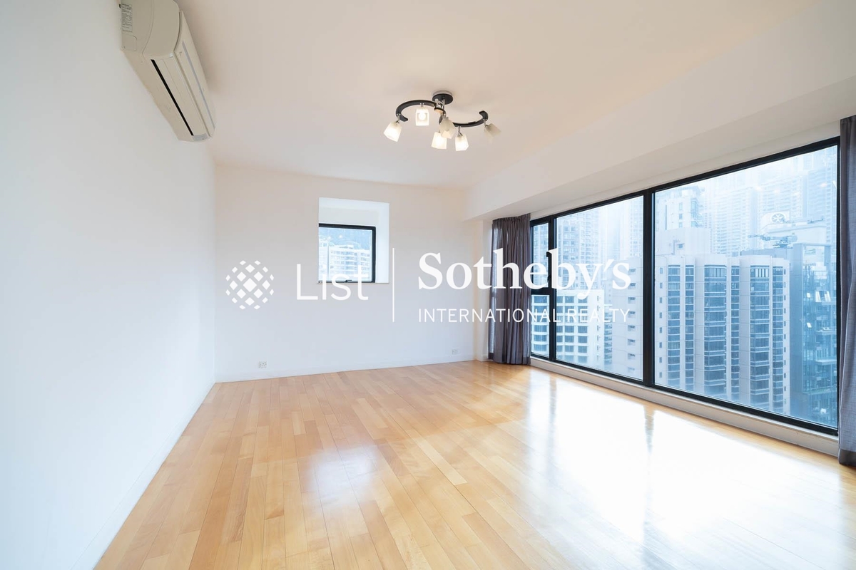 The Royal Court 帝景閣 | Living and Dining Room