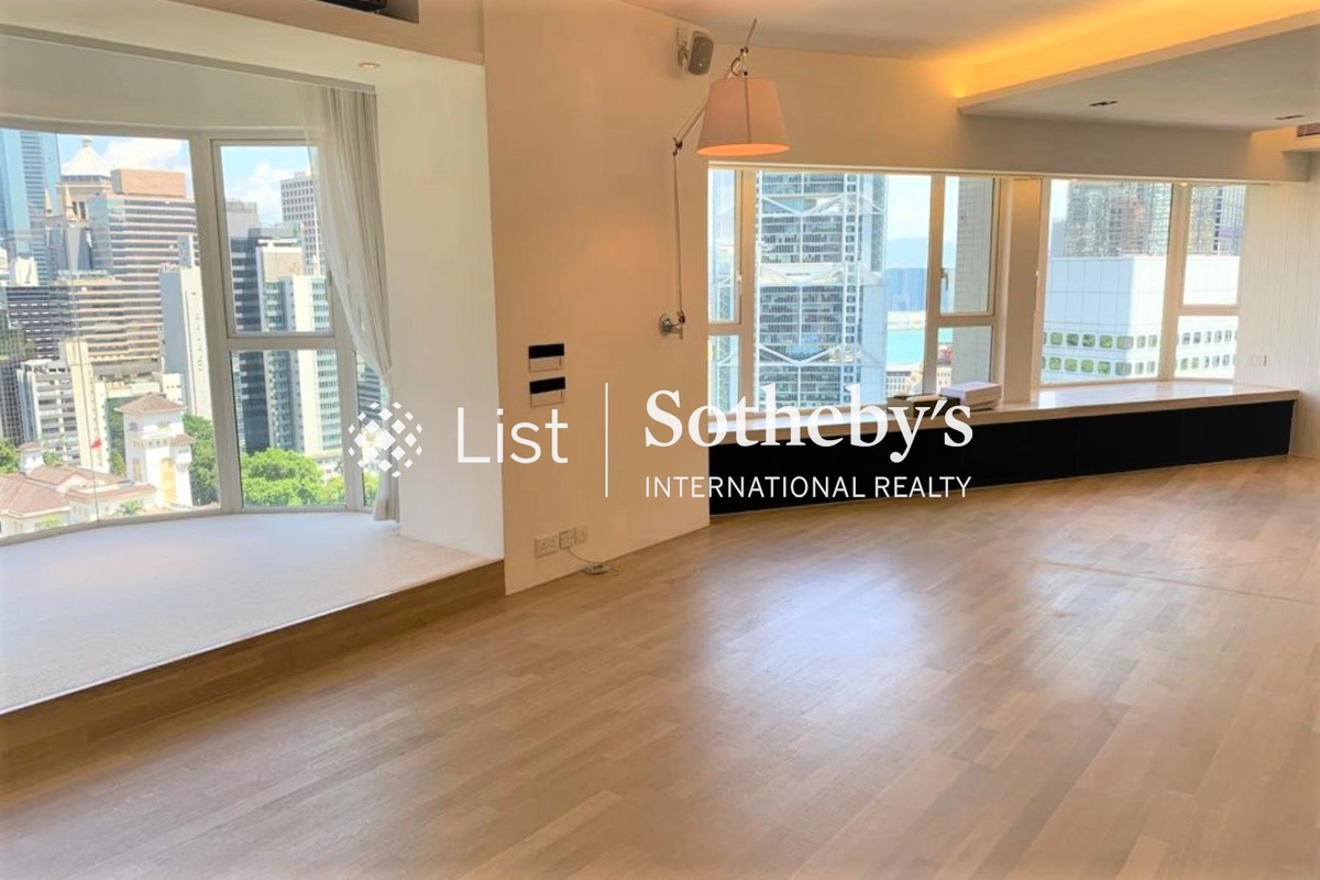 The Royal Court 帝景閣 | Living and Dining Room